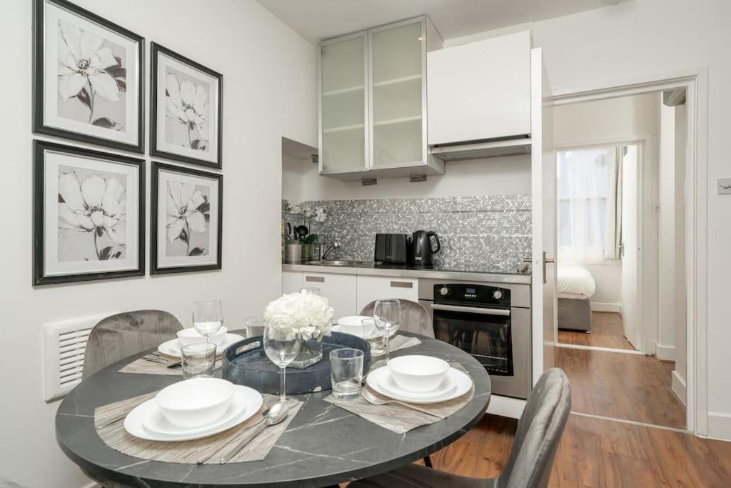 Paddington Prime Tourist Entire 1 Bed Flat For 4 Apartamento Londres Exterior foto